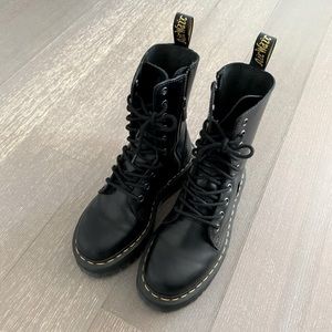 DR. MARTEN JADON BOOT SIZE US 6/EU 37